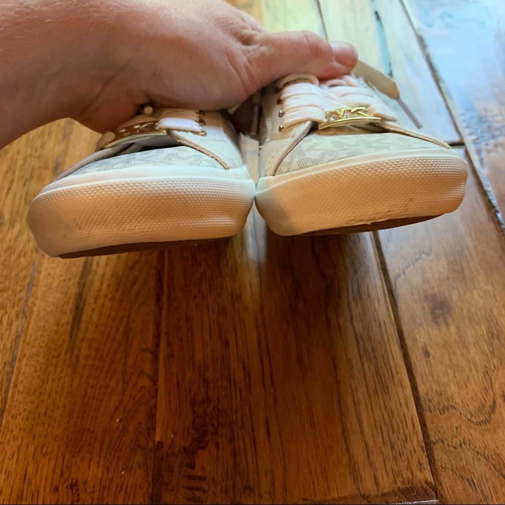 Michael Michael Kors | Ivory/White Sneakers | 11c - Picture 9 of 13